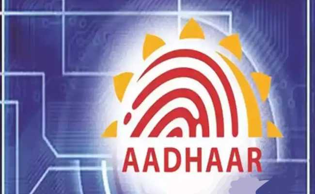 Cabinet passes Aadhaar as ID proof for banks and SIM cards