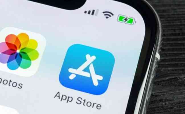 Apple halts updates of thousands of mobile games in App Store in China 