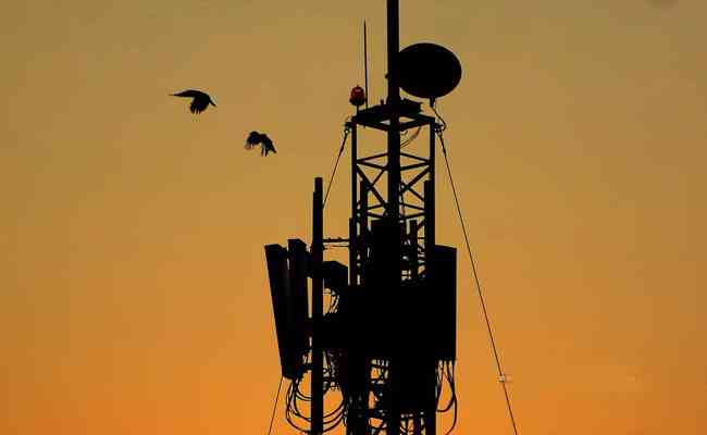 DoT names four companies as auctioneers for next spectrum auction