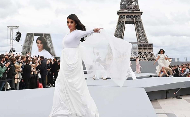 Aishwarya Rai steals the show at Paris Fashion Week 2021