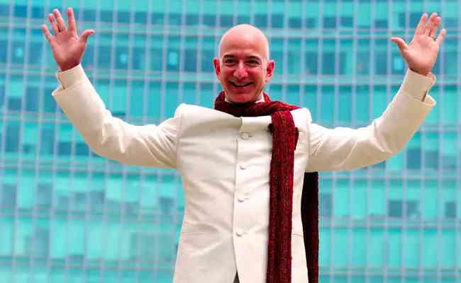 Bezos concludes his India visit by meeting the captains of India Inc.