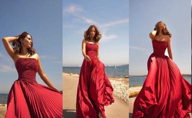 Cannes 2022: Hina Khan looks drop-dead gorgeous in a red strap