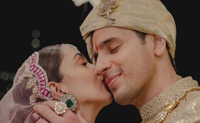 Bollywood's favourite couple Sidharth Malhotra and Kiara Advani tie the knot