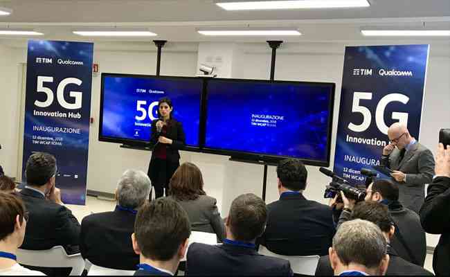 Ericsson and Qualcomm successfully make live 5G video call on mmWave