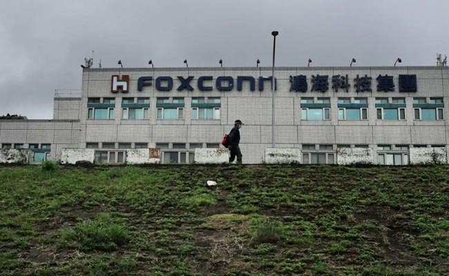 Foxconn expects Zhengzhou plant to resume iPhone production soon