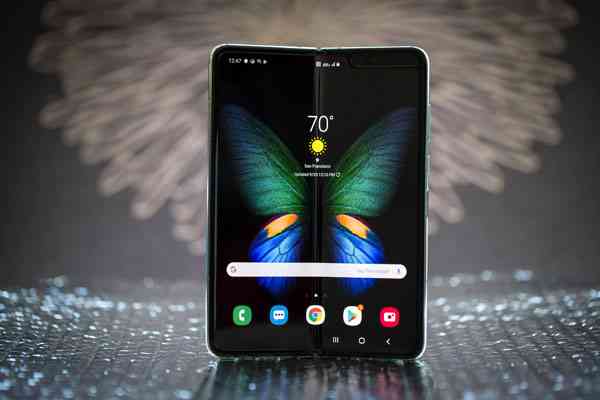 Industry analysts contend Samsung Galaxy Fold smartphone to be a game changer