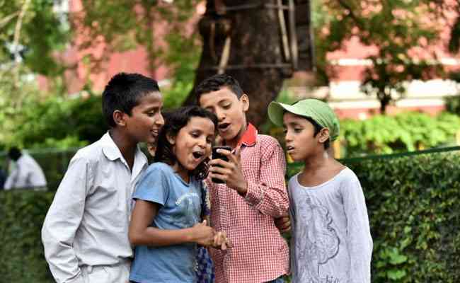 Growing Internet users of Children in India to touch 15% app