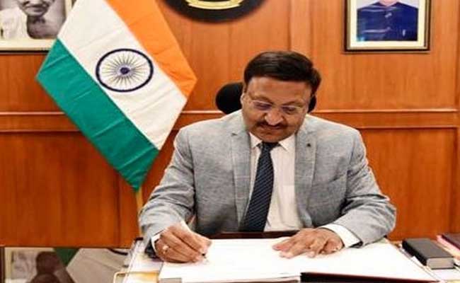Rajiv Kumar assumes the office of Chief Election Commissioner