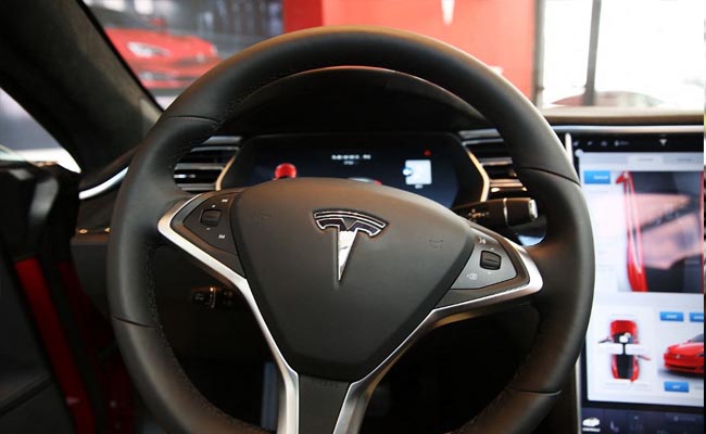 Tesla issues recall involving its autopilot feature software